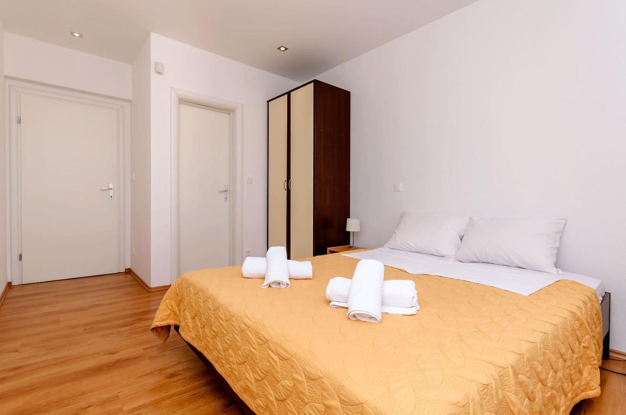 Apartments Mia Trogir Exterior foto