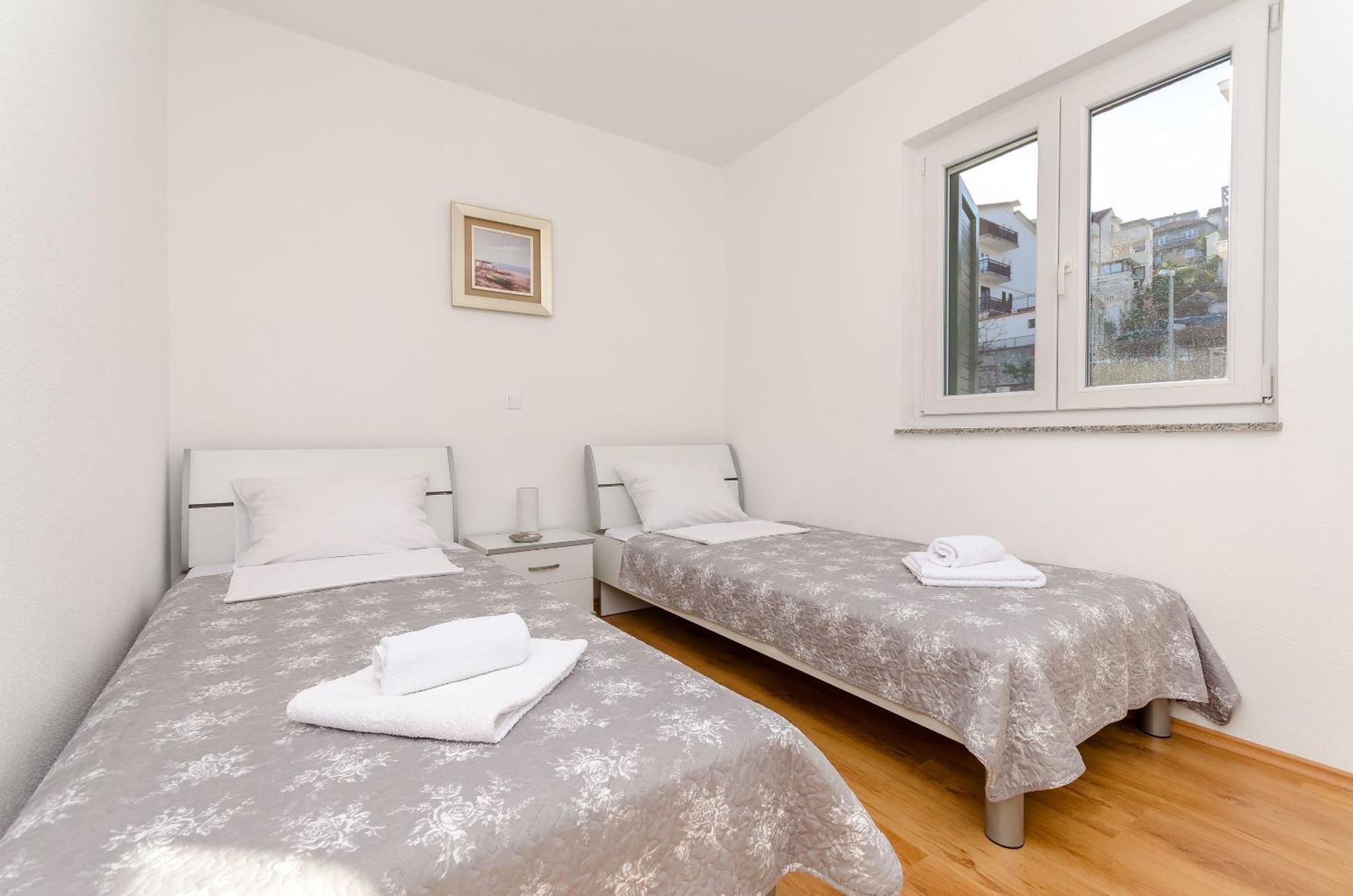 Apartments Mia Trogir Exterior foto
