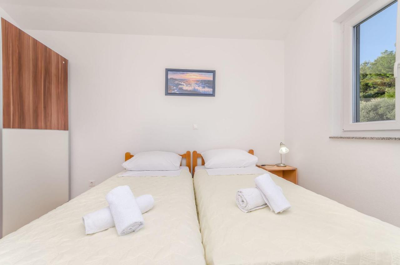 Apartments Mia Trogir Exterior foto
